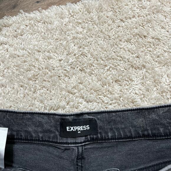 Express Size 4 Gray Black Acid Wash Mid Rise Shortie Denim Shorts - Picture 3 of 5